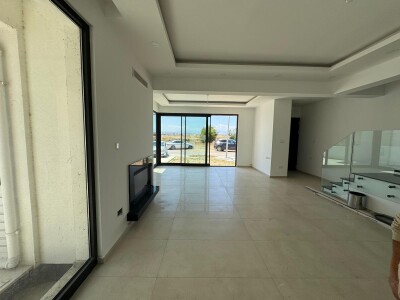 Lefkoşa Yenikent Villa 3+1 Türk tapulu